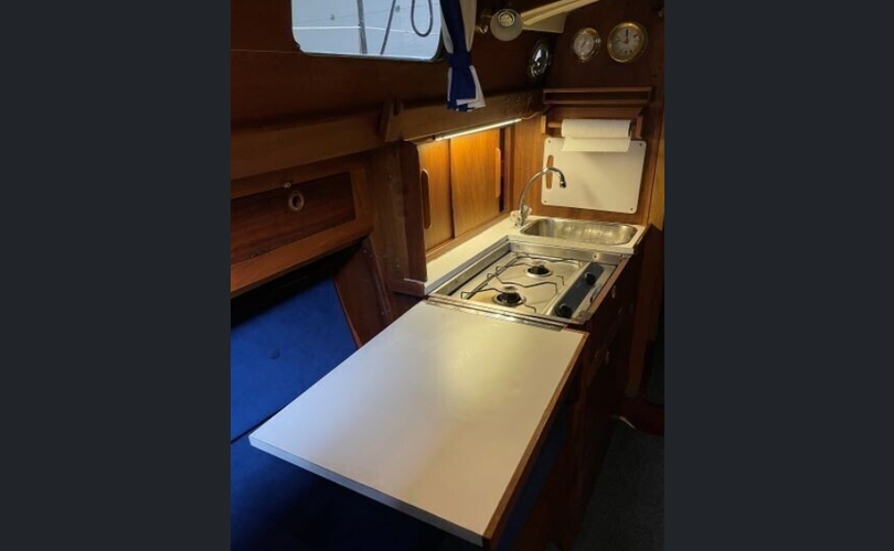 Hallberg-Rassy P-28-kuva-3